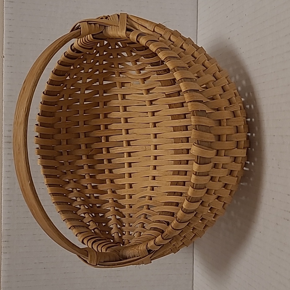 Beautiful Egg Basket - Picture 16 of 16